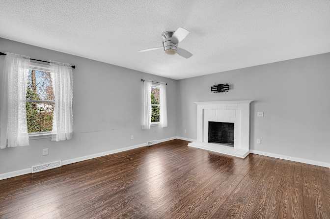 lifedoorrentals's room