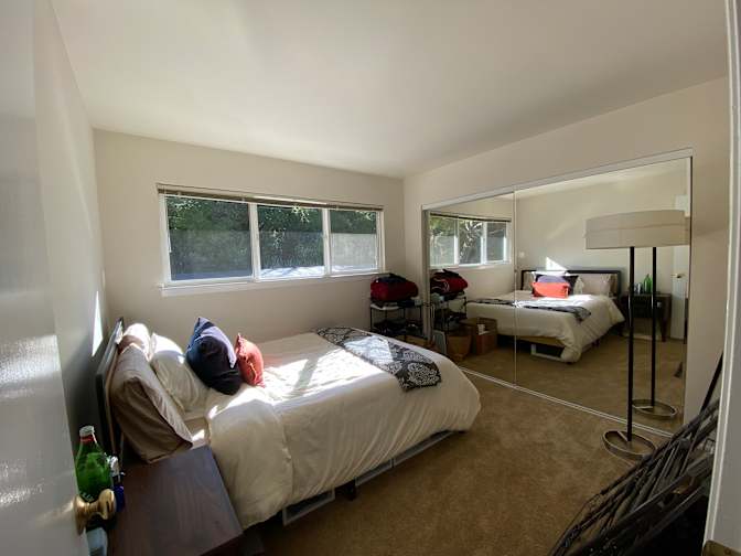 Vivian's room