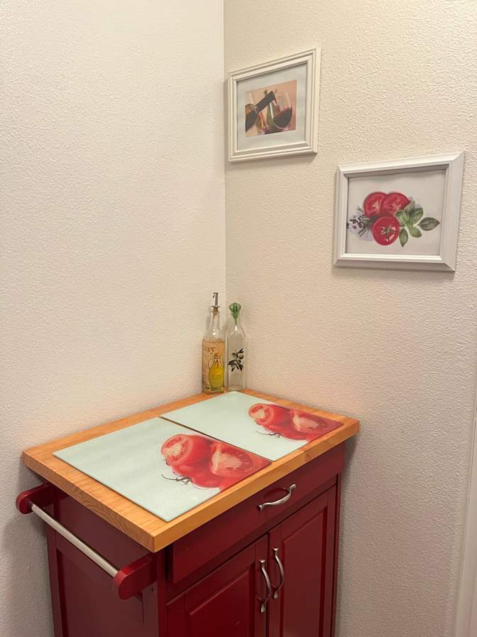 Joy’s  Rentals's room