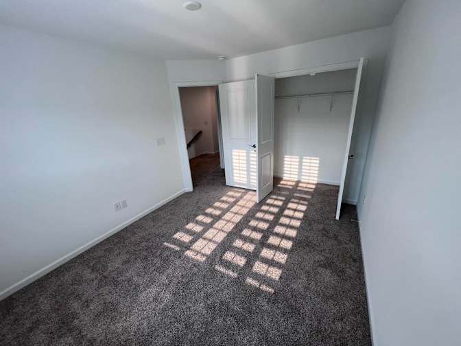 Alcove Rooms's room