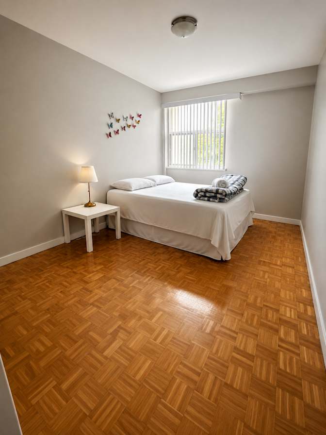 Caroline's room