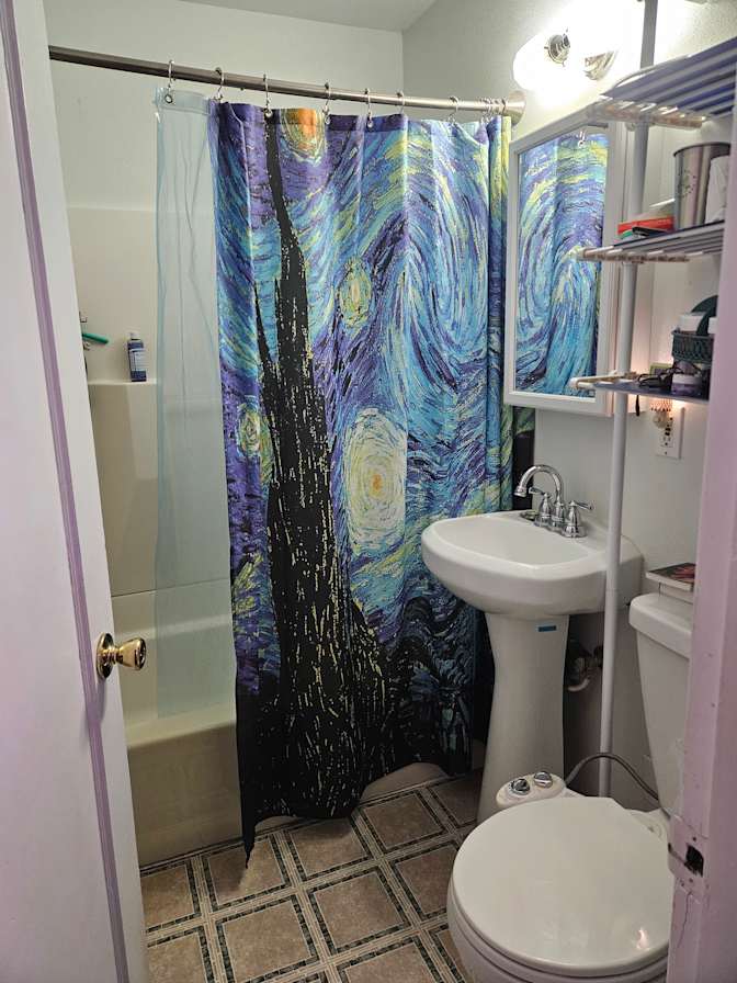 Carla L's room