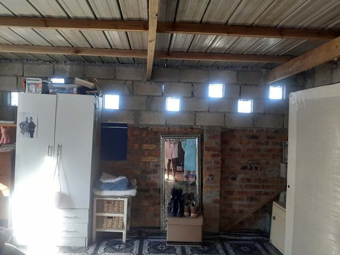 Jolene Booysen's room