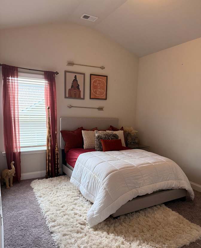 Kendra Lewis's room