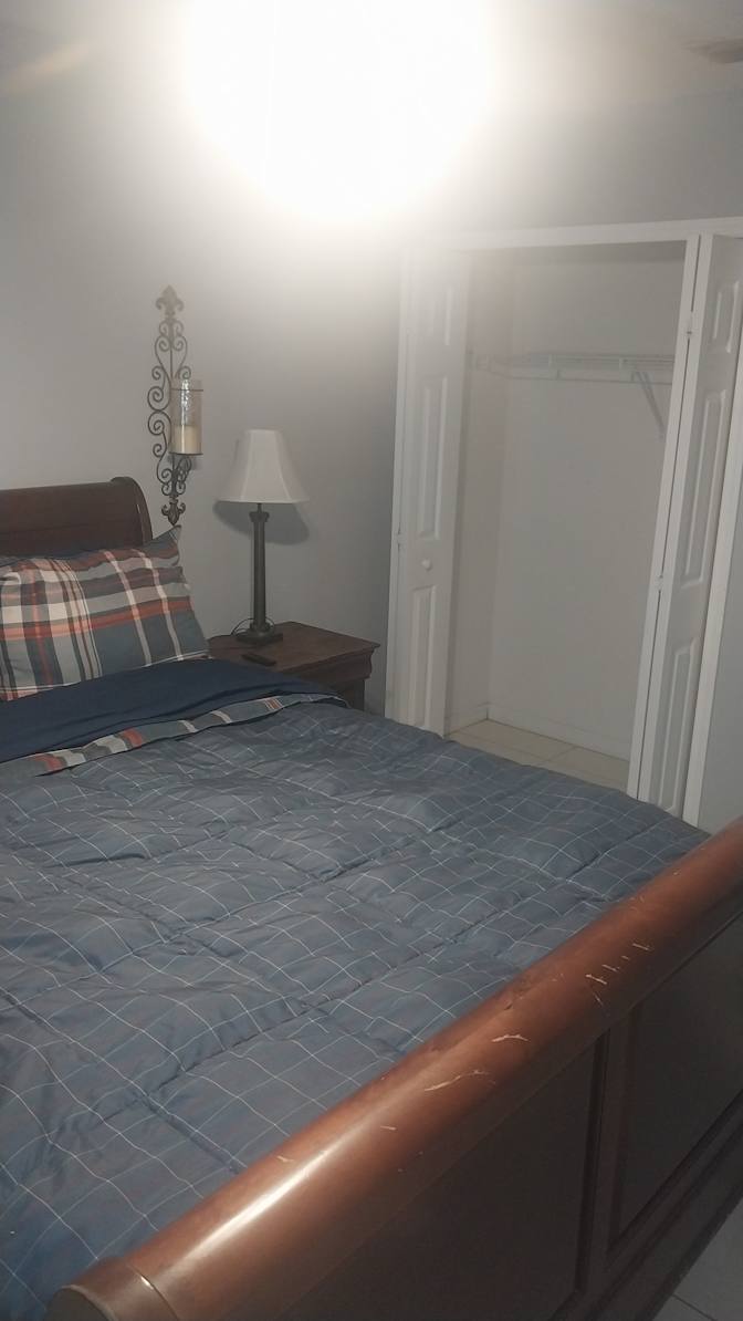Luis's room