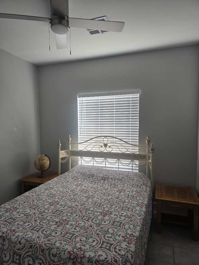Yan's room