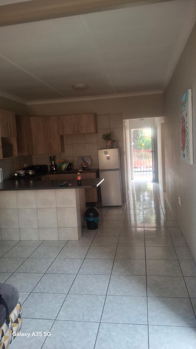 Queen Molefe's room