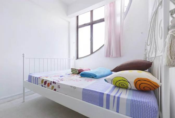 Roomy's room