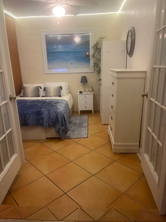 Amy B Amodeo's room