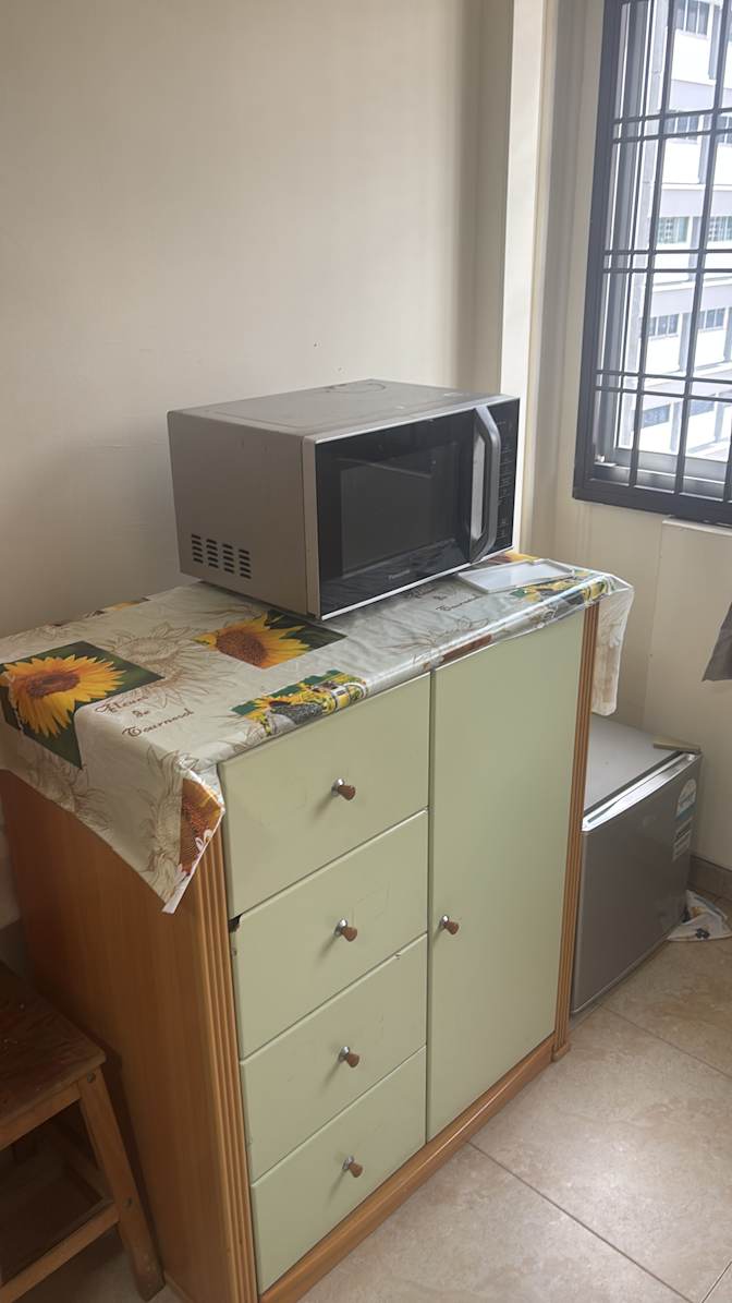 Patbhu's room