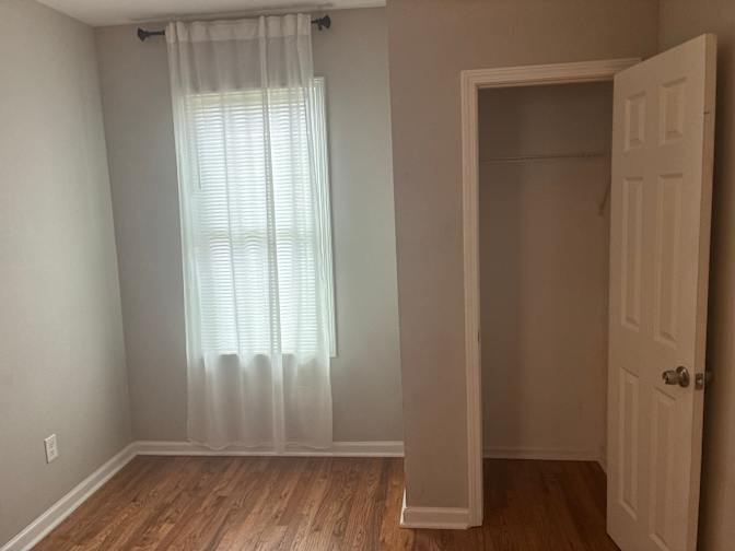 Alcove Rooms's room