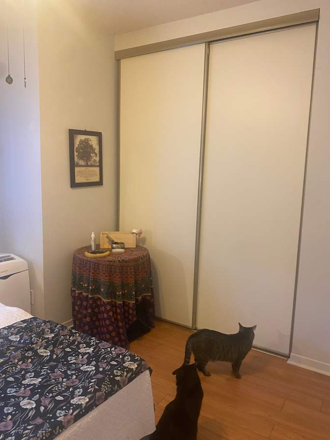 Dee's room