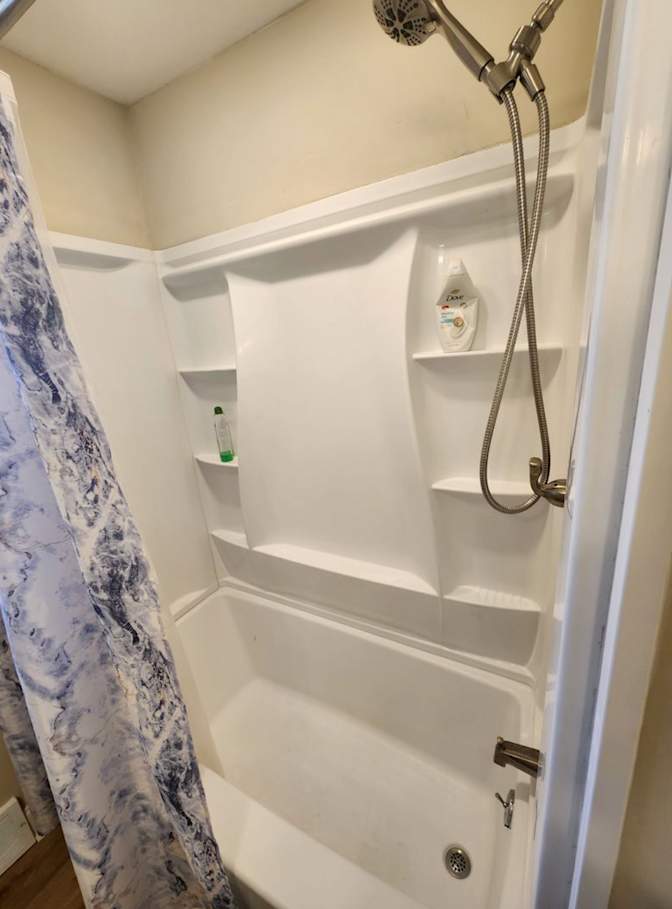 Alcove Rooms's room