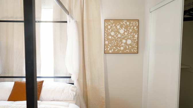 salma Garcia's room