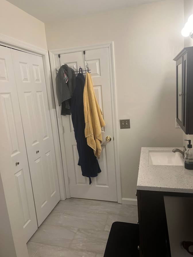 Liz's room