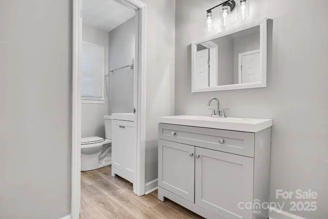 Alcove Rooms's room