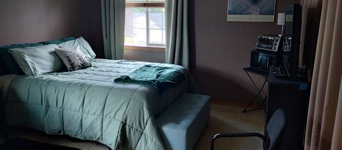 Sandy's room