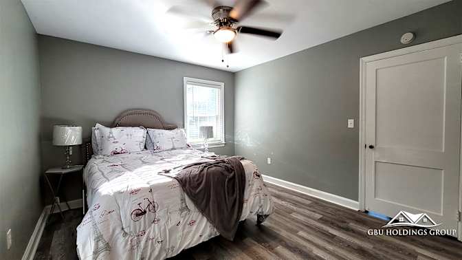 GBU Holdings Group's room