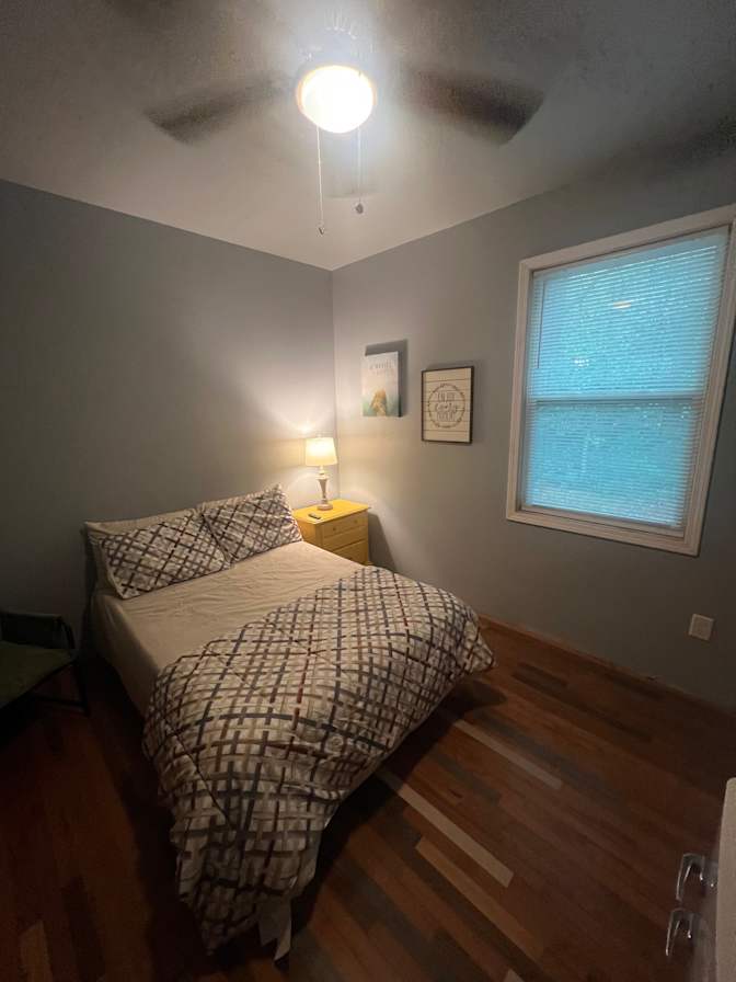 Yates Properties's room