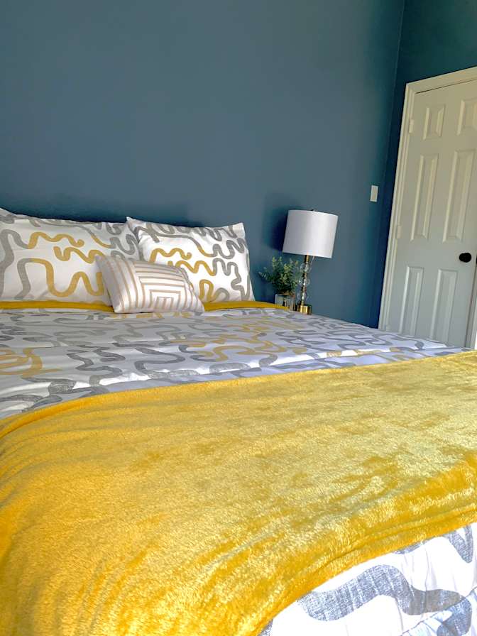 Grecia's room