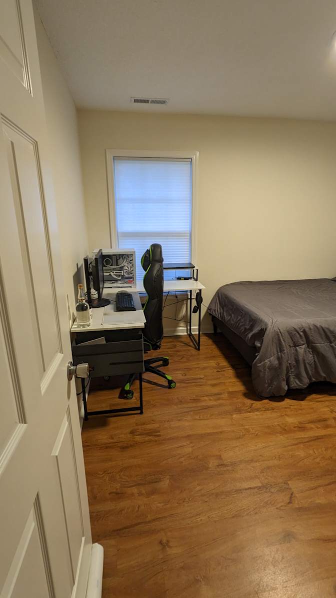 Mo's room