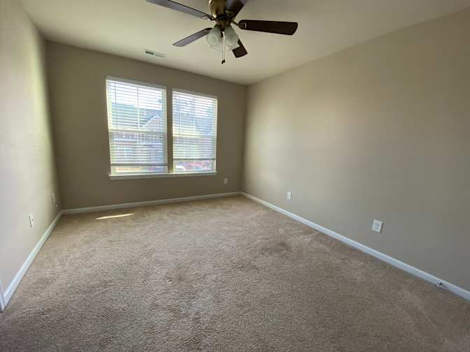 Alcove Rooms's room