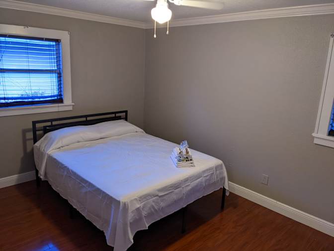 Hansen's room