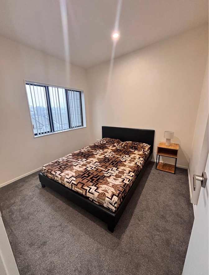 RAVNEET KAUR's room