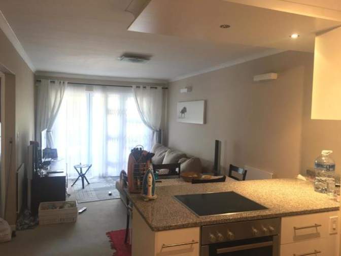 Mejury's room