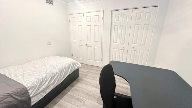 Yumi-n-Chris's room