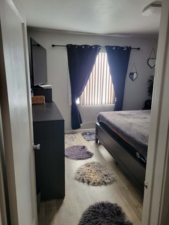 Elizabeth Perez's room