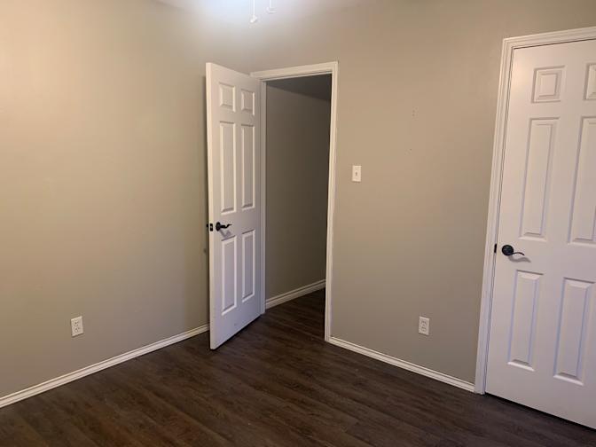 courtney white's room