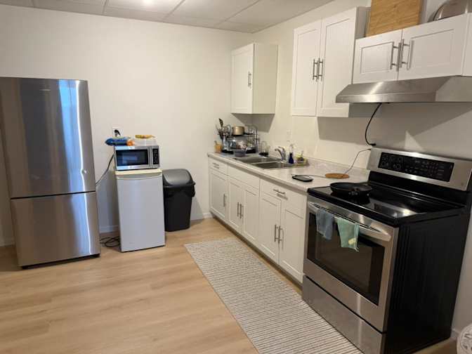 mandeep grewal's room