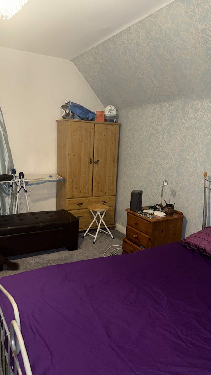 Sarah-Jane's room