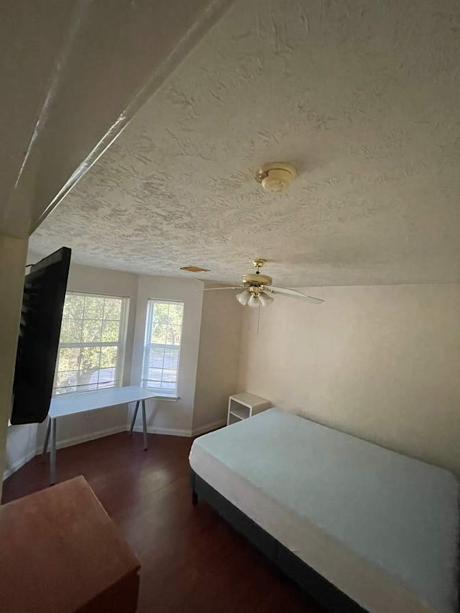 Cris's room