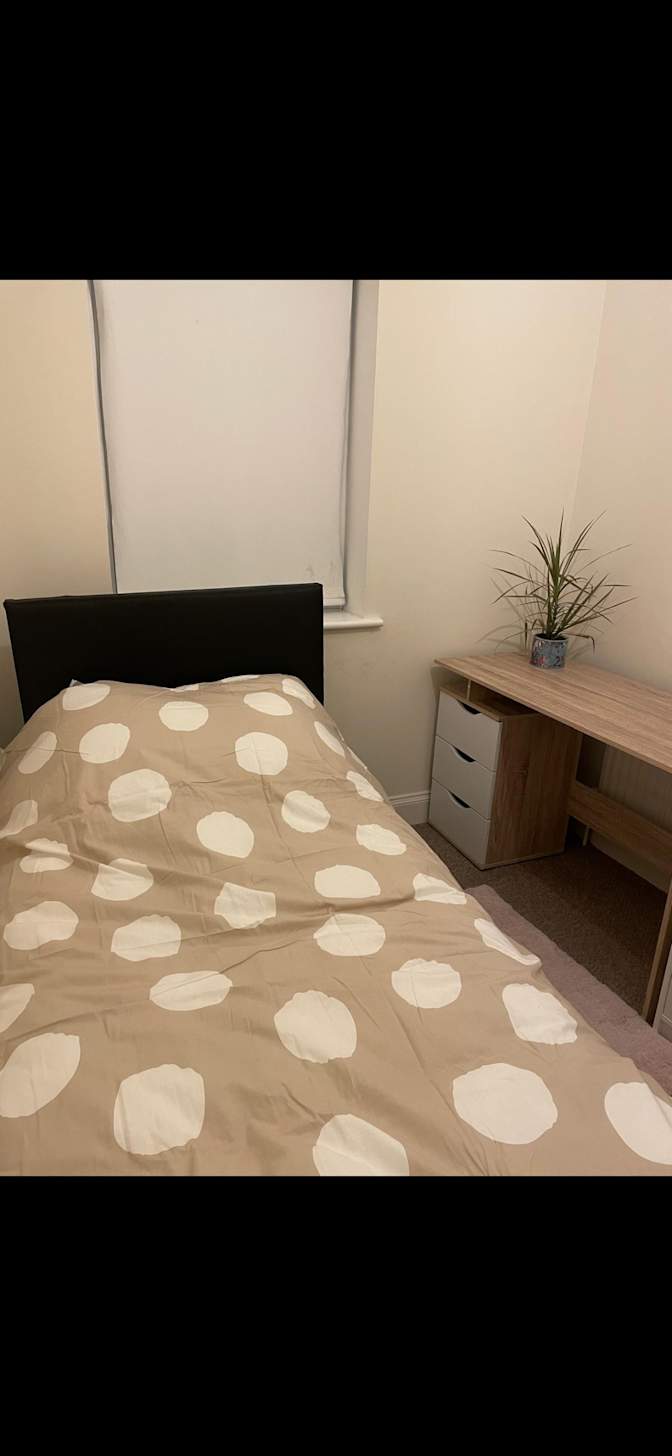 Thomas's room