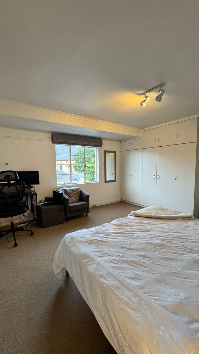 Iremitide's room