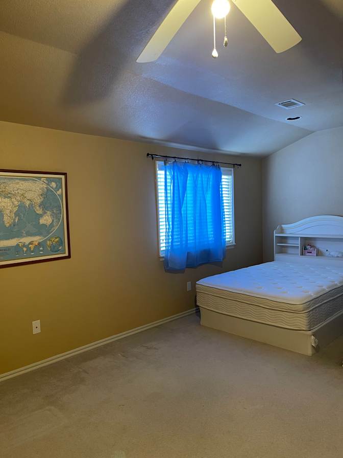 Riana's room