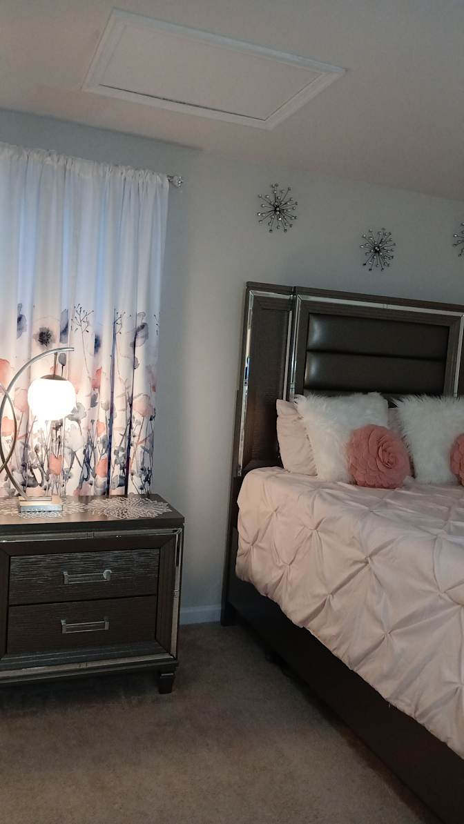 Ramdon's room