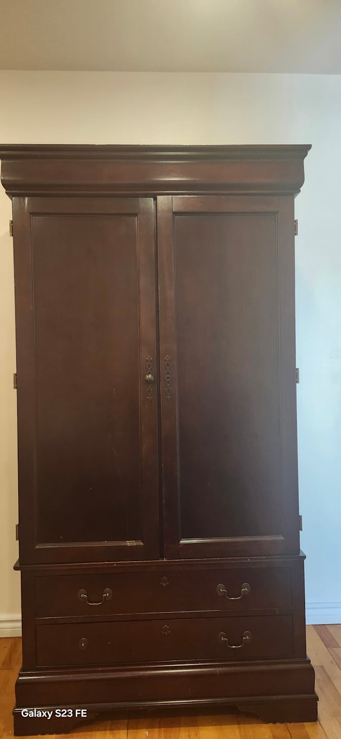 Karla Cardenas's room