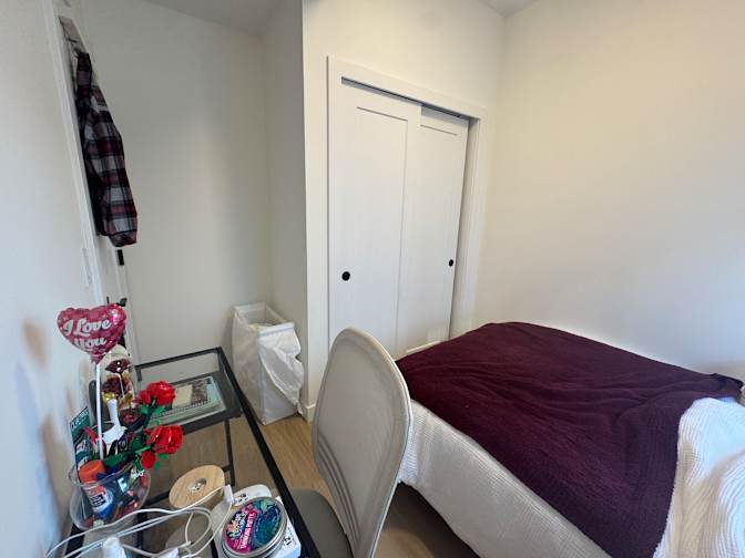 Yetta's room