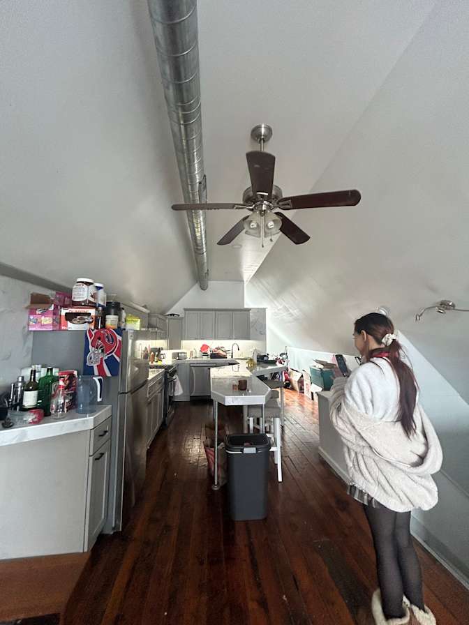 Jen's room