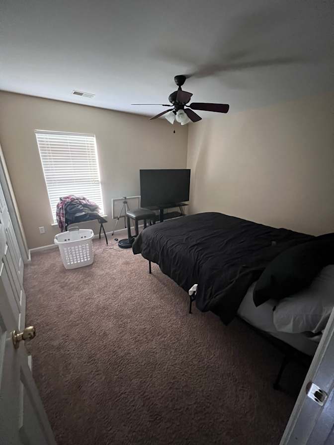 Dezel's room