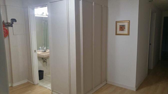 Dragan's room