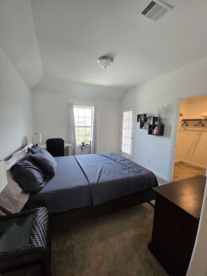 Rish!'s room