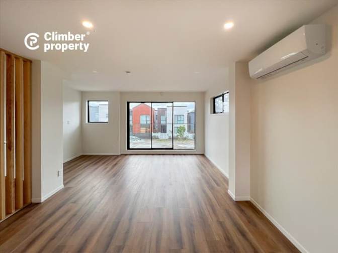Akacia's room