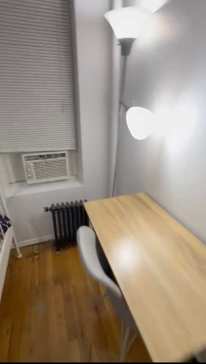 Ayushi Shah's room