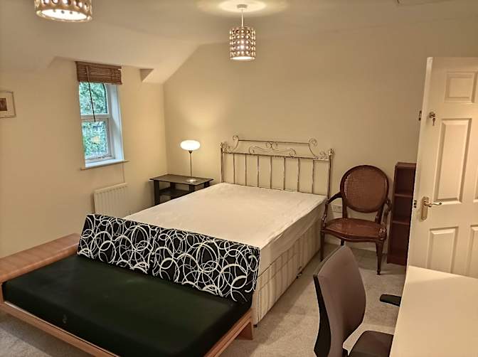 Vic's room