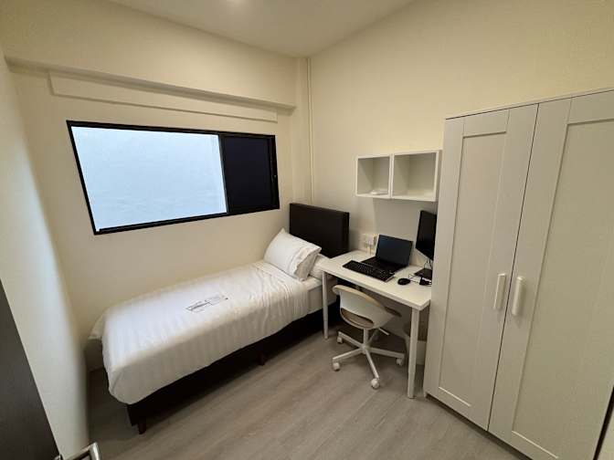 Harry Lee's room