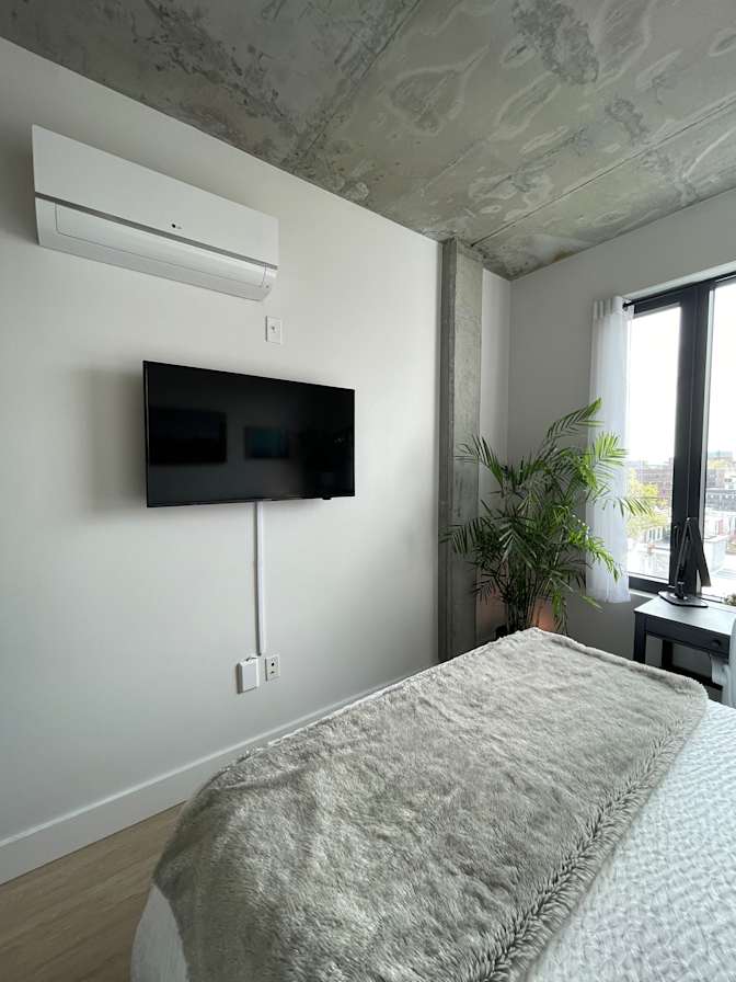 Eric Freeman's room
